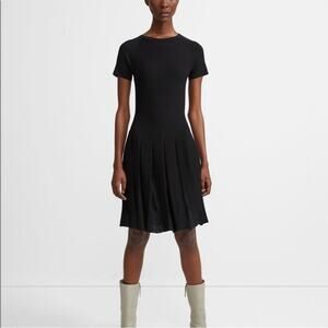 NWT Theory Pleat Tee Dress Black Prosecco Knit Fit & Flare Dress Size P / 0 - 00